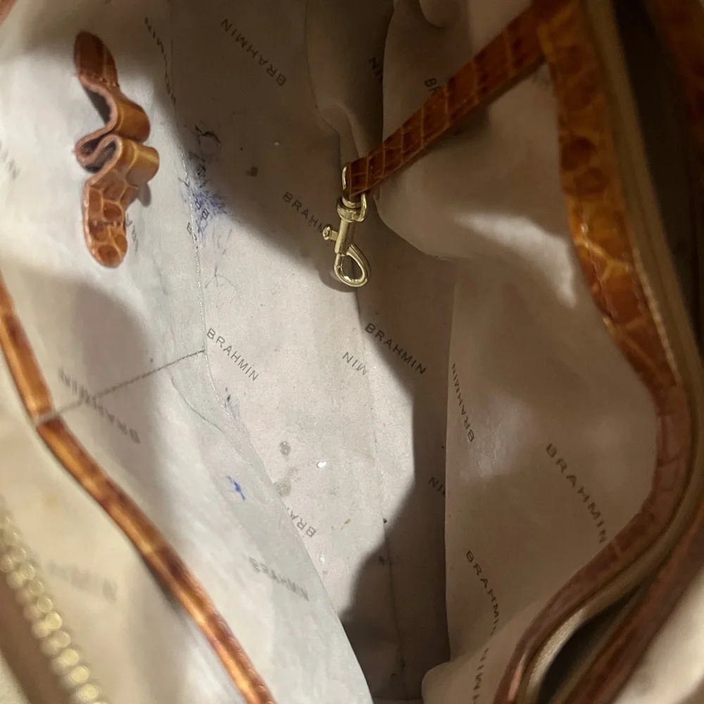 - Brahmin Toasted Almond‎ Vintage Alligator Handbag . No strap! NO HANDLE.